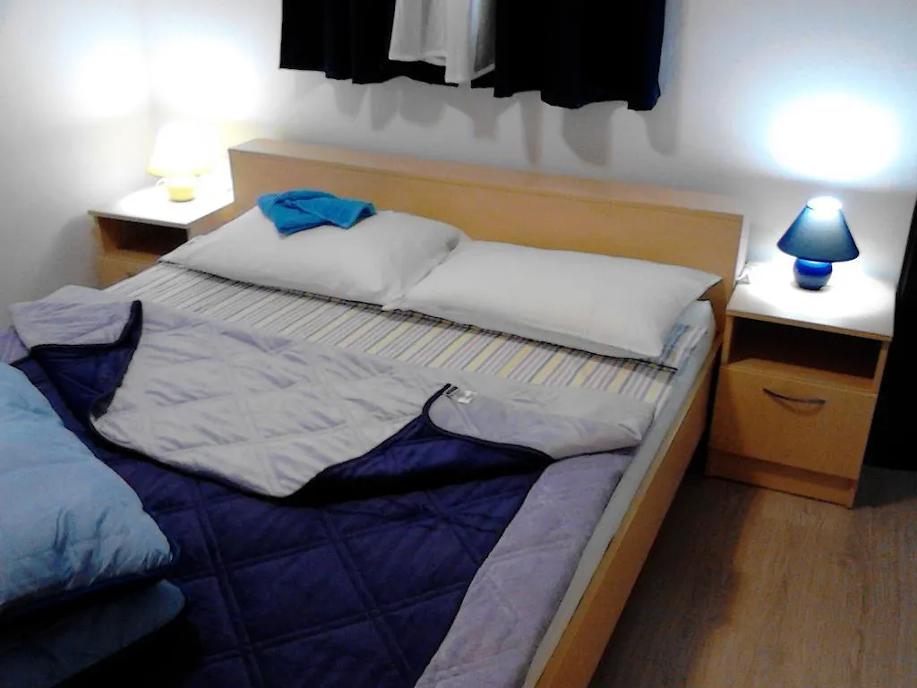 Guest House Kusen Rasopasno Croatia